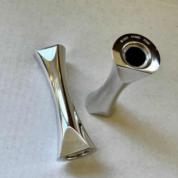 Gorgeous Nambe Flared Alloy Kissing Salt & Pepper Shakers 6086 Modern - Was $100 - Picture 5 of 9